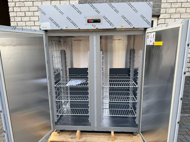 Catertech ongebruikt - dubbel deurs 1400l - koelkast - afbeelding 2 van  4