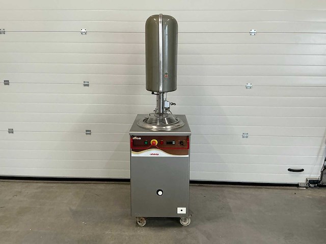Cattabriga effe6/b verticale ijsmachine - afbeelding 2 van  6