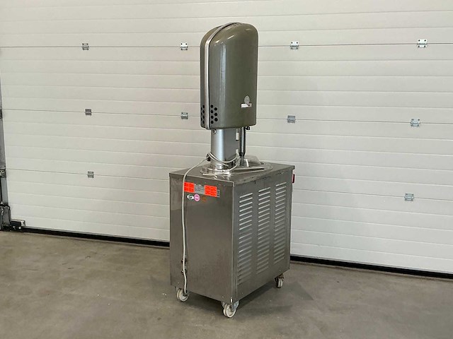 Cattabriga effe6/b verticale ijsmachine - afbeelding 3 van  6