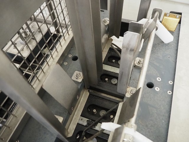 Cb equipments - afbeelding 9 van  13