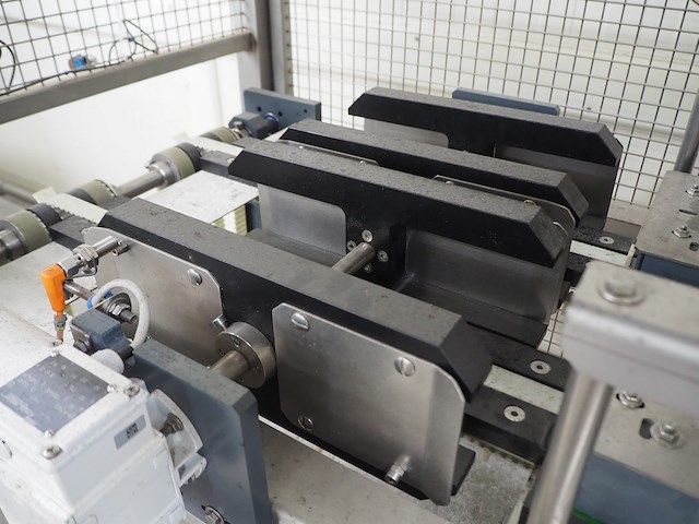 Cb equipments - afbeelding 10 van  12