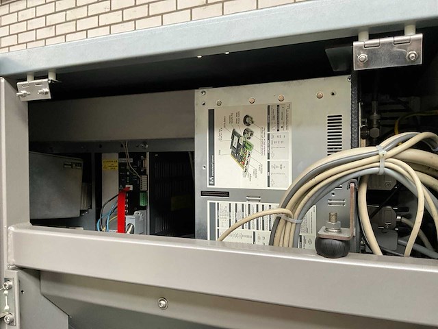 Cd miniliner 2006 vdl odms good/reject miniliner ( unit cd 2012/00) automatische inspectie en sorteersysteem - afbeelding 4 van  14
