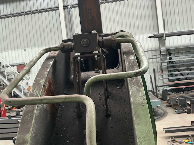 Cdw0010 hydraulische c-frame persmachine - afbeelding 17 van  24