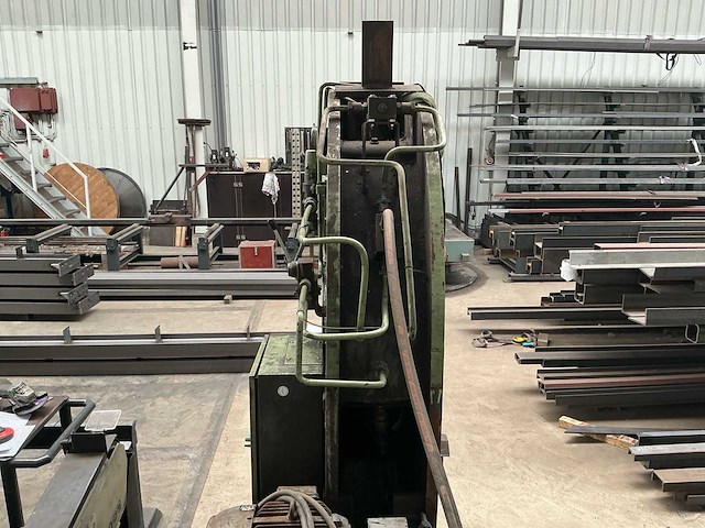 Cdw0010 hydraulische c-frame persmachine - afbeelding 20 van  24