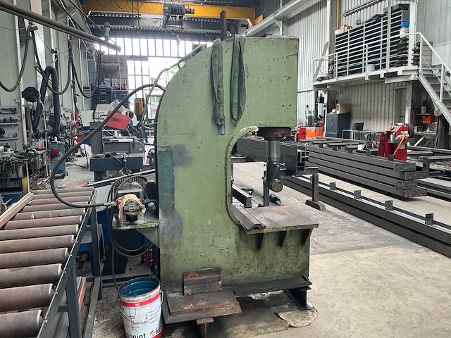 Cdw0010 hydraulische c-frame persmachine - afbeelding 24 van  24