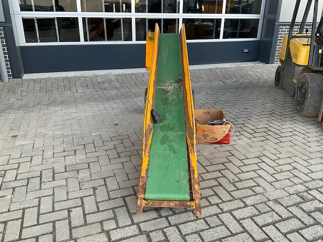 Cebeco b 35 opschepmachine - afbeelding 1 van  5