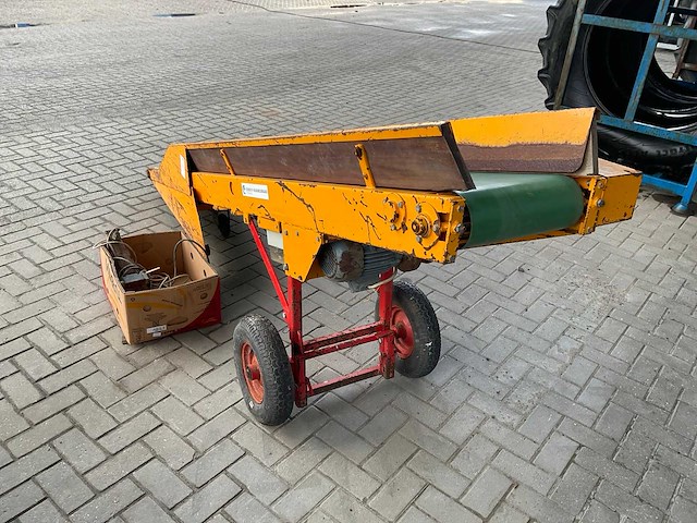 Cebeco b 35 opschepmachine - afbeelding 3 van  5