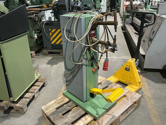 Cebora - 2682 - spot welding machines - afbeelding 1 van  4