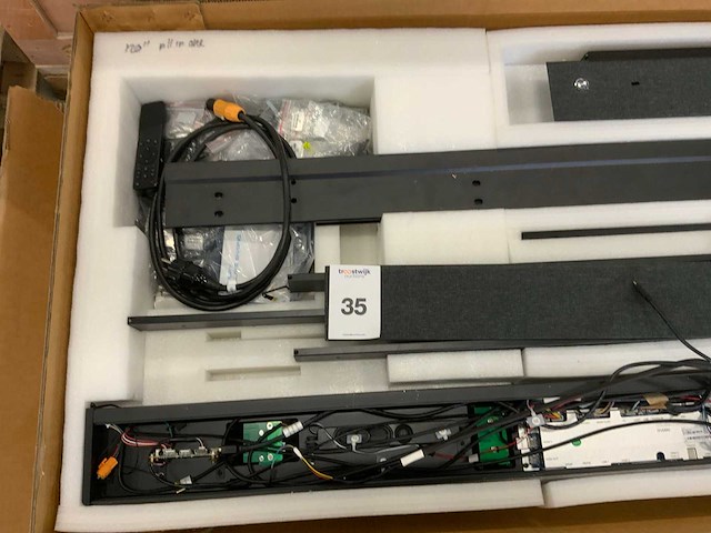 Cedar tv120uhd4k videowall frame - afbeelding 3 van  12