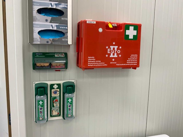 Cederroth / euro 2 ehbo-koffer en persoonlijke beschermingsmiddelen set - afbeelding 8 van  8