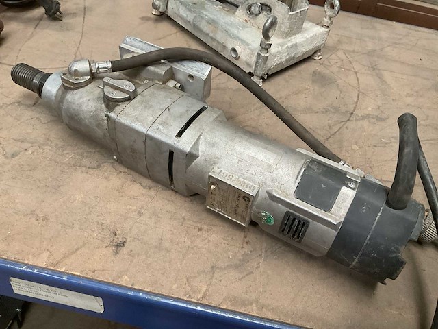 Cedima h-201 boorstandaard met kernboormachine - afbeelding 1 van  8