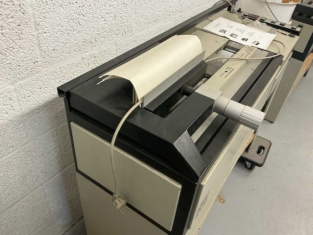 Cedu en interbind boekbindmachine (2x) - afbeelding 6 van  10