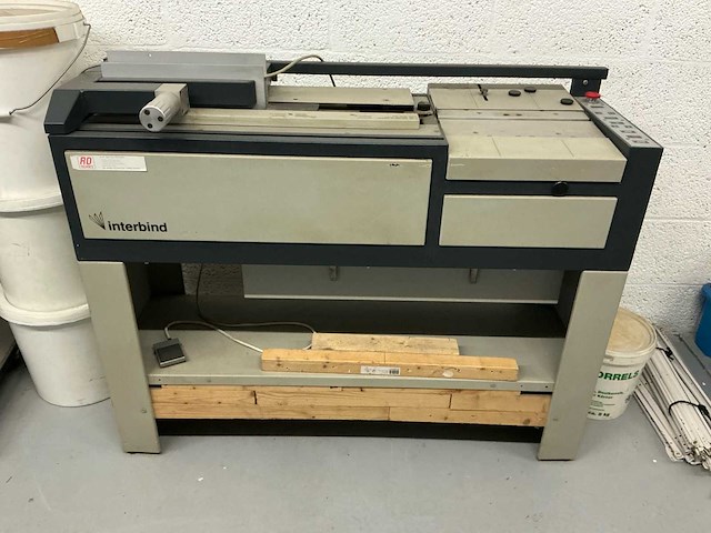 Cedu en interbind boekbindmachine (2x) - afbeelding 9 van  10
