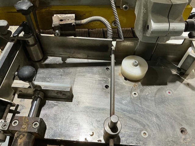 Cehisa - series 300 mod.302 - kantaanlijmmachine - afbeelding 9 van  29