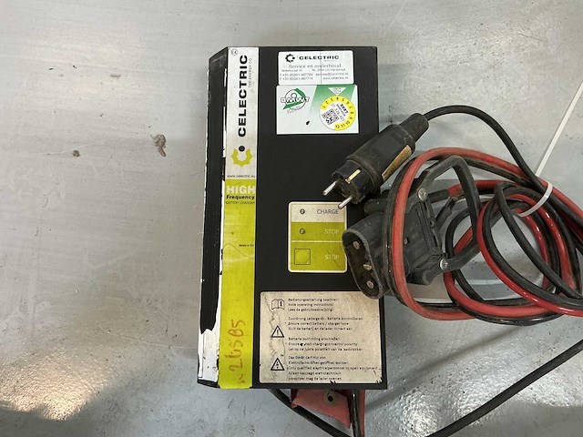 Celectric - 24v 60a - battery chargers - afbeelding 1 van  2