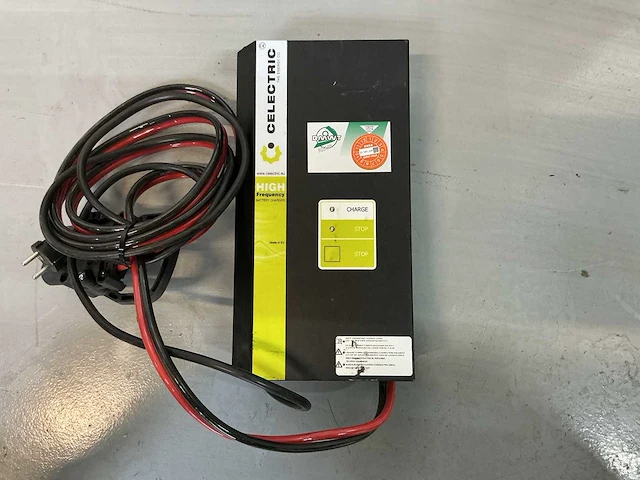 Celectric - 24v 60a - battery chargers - afbeelding 1 van  2