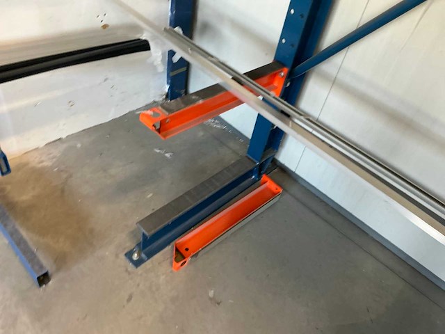 Celsa emc draagarmstelling 4 secties - afbeelding 2 van  2