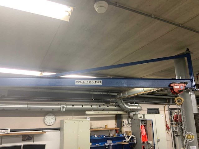 Celsa kolom zwenkkraan - afbeelding 10 van  14