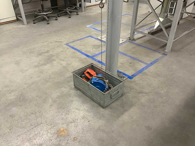 Celsa kolom zwenkkraan - afbeelding 12 van  14