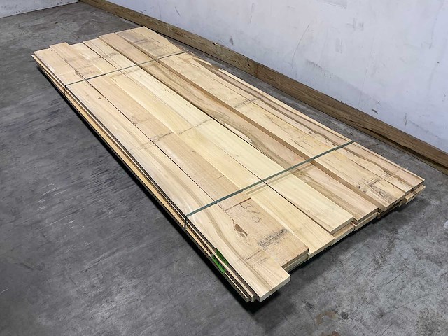 Celtis hardhouten plank - 310x15,5x3 cm (18x) - afbeelding 1 van  8