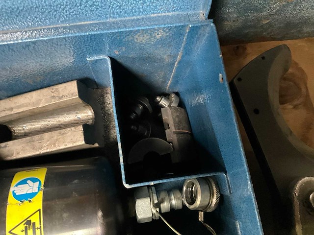 Cembre hydraulische knip en crush tangen - afbeelding 4 van  13