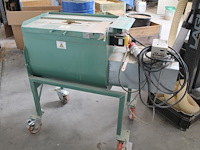 Cement- / mortel-mixer saris. - afbeelding 3 van  3