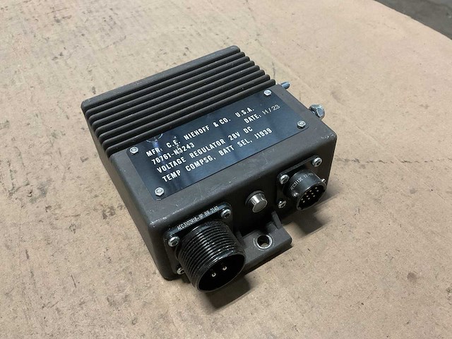 C.e.niehoff & co 76761-n3243 voltage regulator - afbeelding 1 van  5