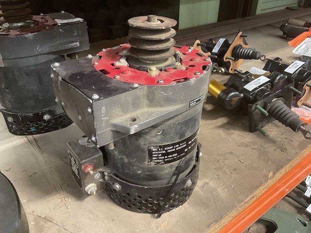 C.e.niehoff & co dual volt 14v & 28v generator - afbeelding 1 van  3