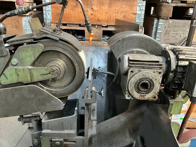 Centerloze slijpmachine - afbeelding 4 van  10