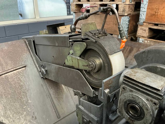 Centerloze slijpmachine - afbeelding 5 van  10