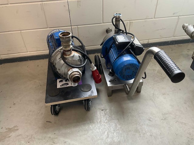 Centrifugaalpomp (2x) - afbeelding 1 van  8
