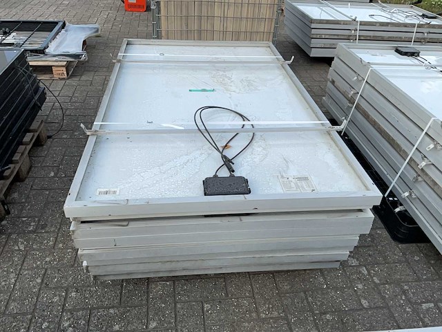 Centrosolar - zonnepanelen met steunen (10x) - afbeelding 4 van  11
