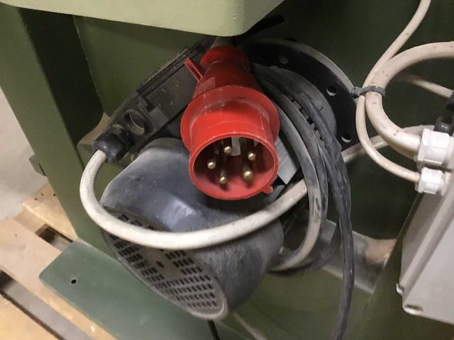 Centuaro sp600 lintzaagmachine - afbeelding 8 van  11