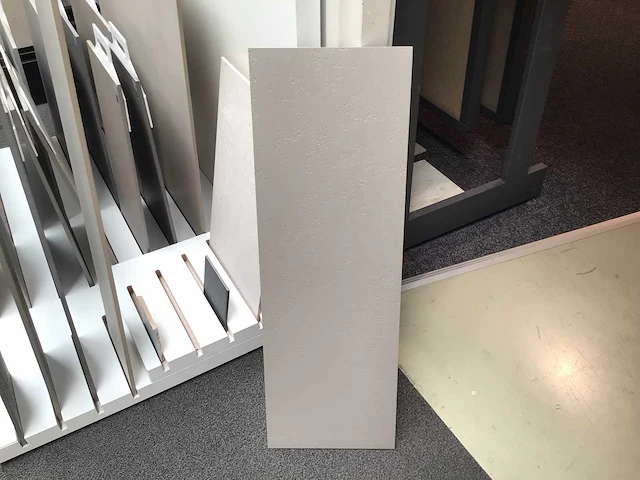 Ceracasa essence cinzao claro mat vloertegel 30x90 cm 4,71 m² - afbeelding 1 van  5