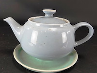 Ceramique maastricht theepot op schotel - afbeelding 1 van  5