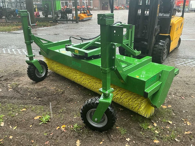 Ceres cvm-tvdk pro 250/60 veegmachine – 250 cm – pto – hydraulisch zwenkbaar – nieuw - afbeelding 13 van  15