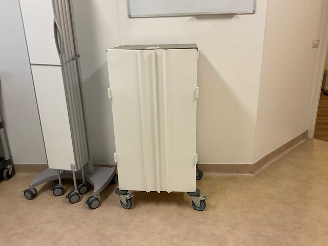 Certwood medische voorraadkar - afbeelding 2 van  4