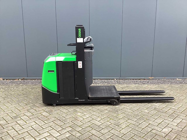 Cesab - o110w - electric pallet trucks - 2024 - afbeelding 1 van  10