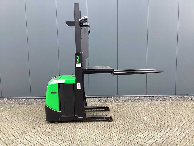 Cesab - o110w - electric pallet trucks - 2024 - afbeelding 8 van  10