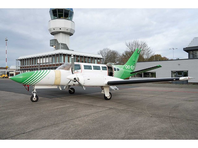 Cessna 404 titan courier ‘long endurance’ (survey) aircraft - afbeelding 7 van  66
