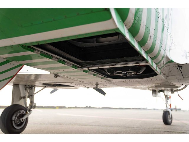 Cessna 404 titan courier ‘long endurance’ (survey) aircraft - afbeelding 13 van  66