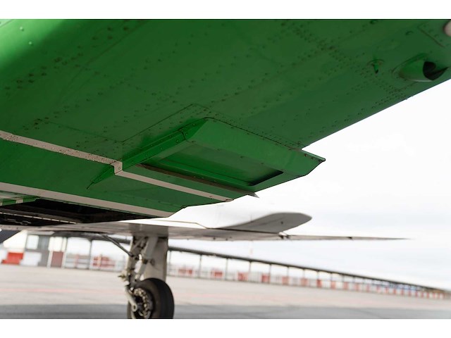 Cessna 404 titan courier ‘long endurance’ (survey) aircraft - afbeelding 14 van  66