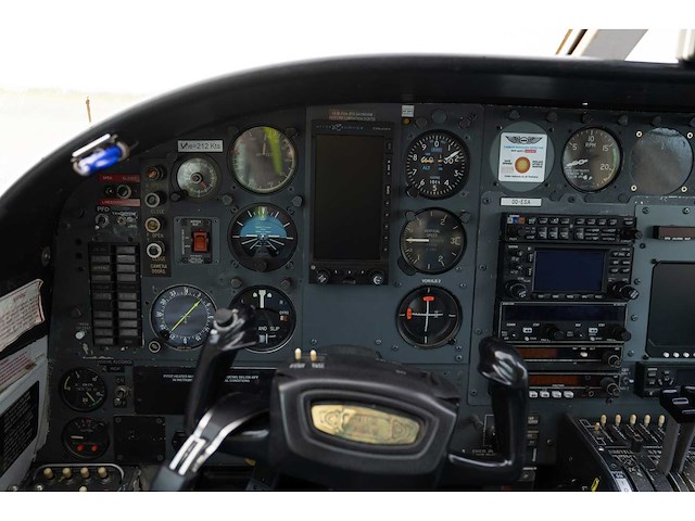Cessna 404 titan courier ‘long endurance’ (survey) aircraft - afbeelding 28 van  66
