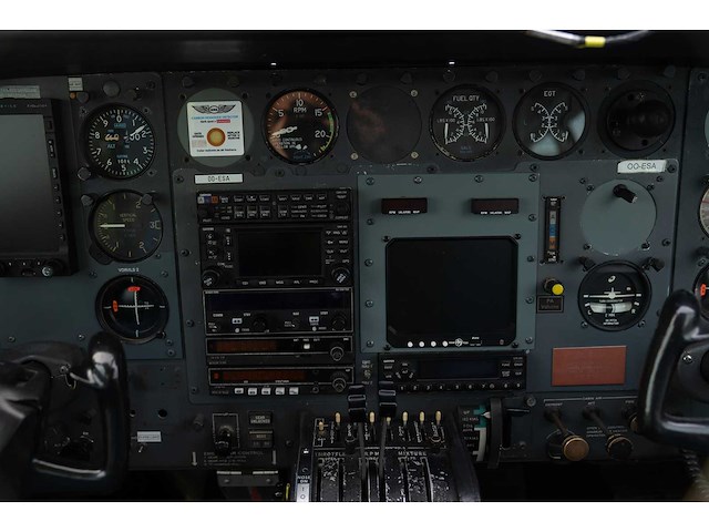Cessna 404 titan courier ‘long endurance’ (survey) aircraft - afbeelding 32 van  66