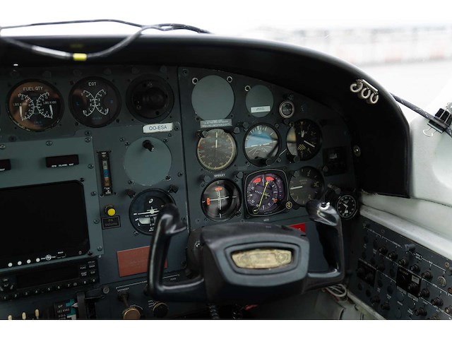 Cessna 404 titan courier ‘long endurance’ (survey) aircraft - afbeelding 33 van  66