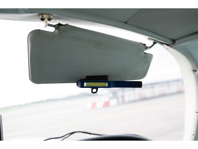 Cessna 404 titan courier ‘long endurance’ (survey) aircraft - afbeelding 43 van  66