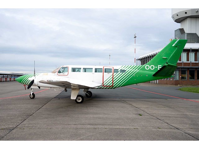 Cessna 404 titan courier ‘long endurance’ (survey) aircraft - afbeelding 34 van  66