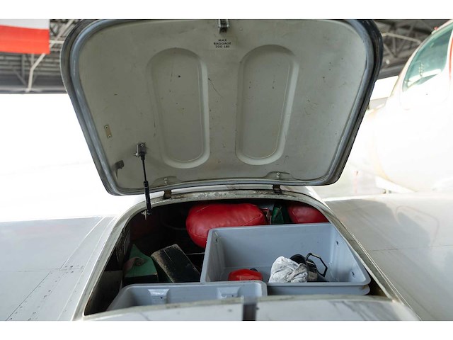 Cessna 404 titan courier ‘long endurance’ (survey) aircraft - afbeelding 51 van  66