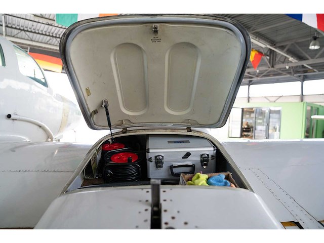 Cessna 404 titan courier ‘long endurance’ (survey) aircraft - afbeelding 52 van  66