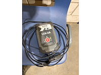 Ceteor 1600/800ca startbooster en laadkabel - afbeelding 3 van  10